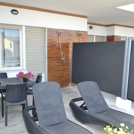 Couette-café Lineablu 4*