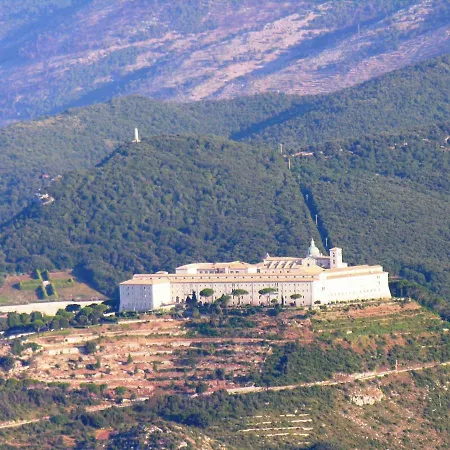 Couette-café Lineablu 4*